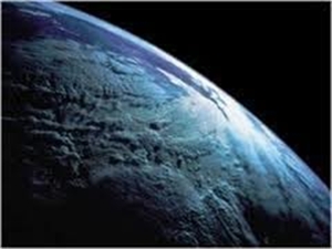 Спутник Нептуна становится похожим на Землю. Фото NASA.